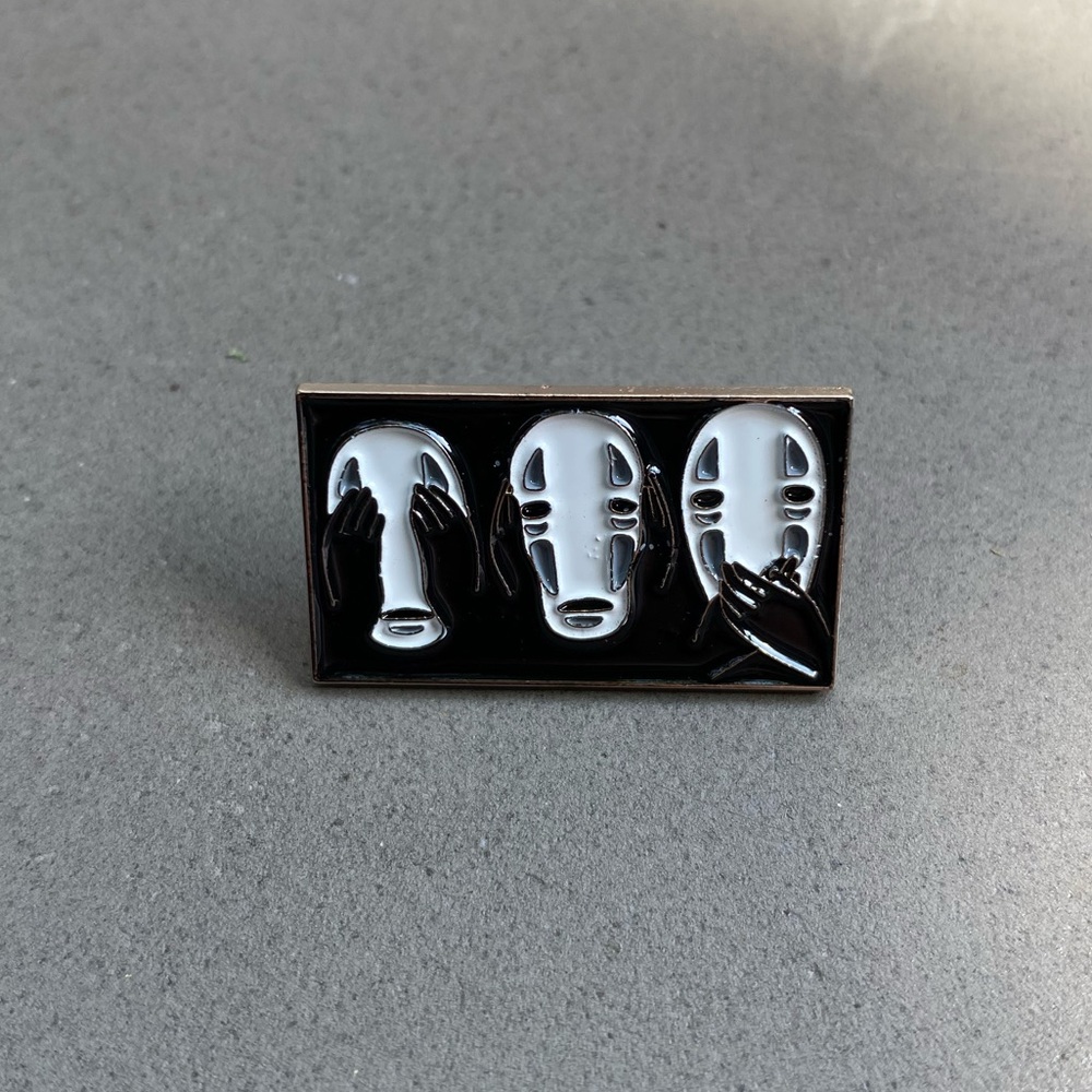 Spirited Away No-Face Metal Pin Lapel Brooch Hayao Miyazaki Studio Ghibli